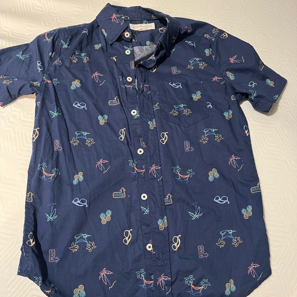 Aeropostale shirt sleeve button down.